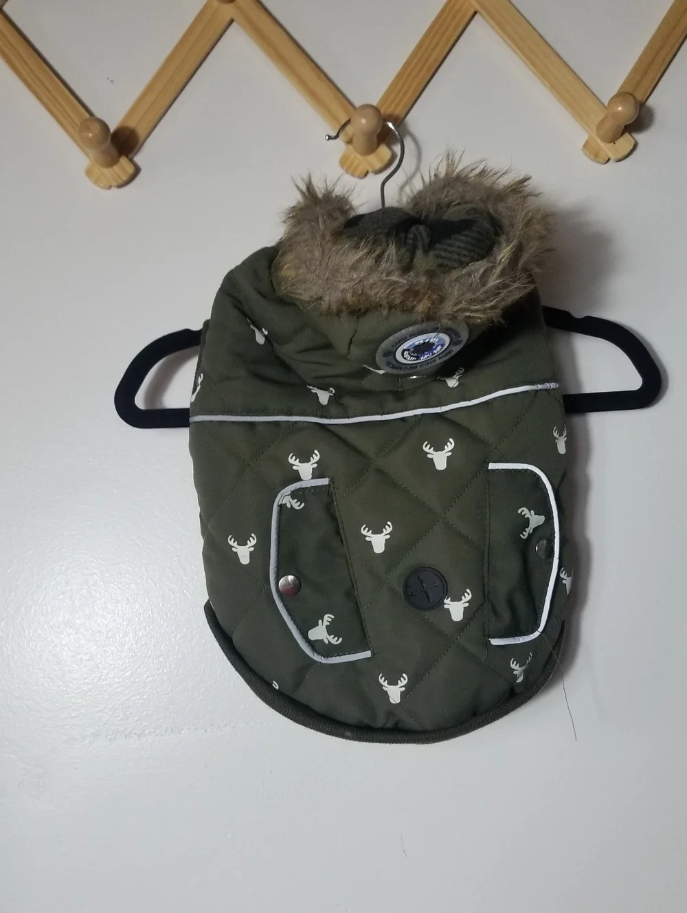 LUVGEAR DOG QUILTED OLIVE COAT WITH FAUX FUR HOOD SIZE SMALL